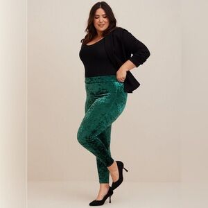 Emerald, velvet leggings. Torrid size 3